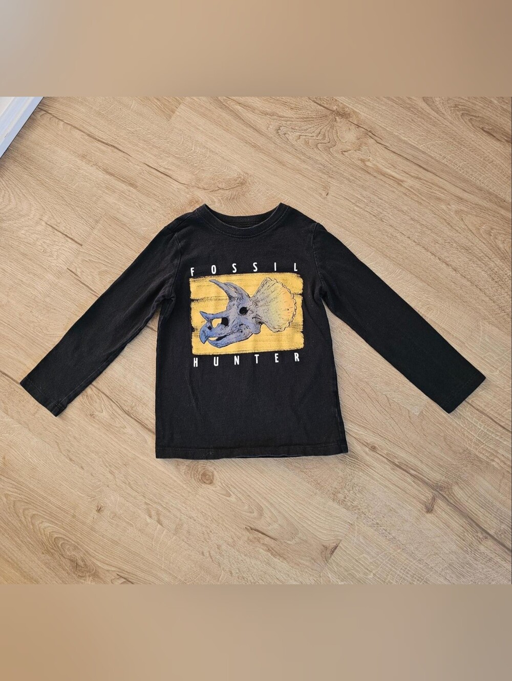 Carter's Black Long Sleeve Tee with Yellow Dino Graphic Size 4T